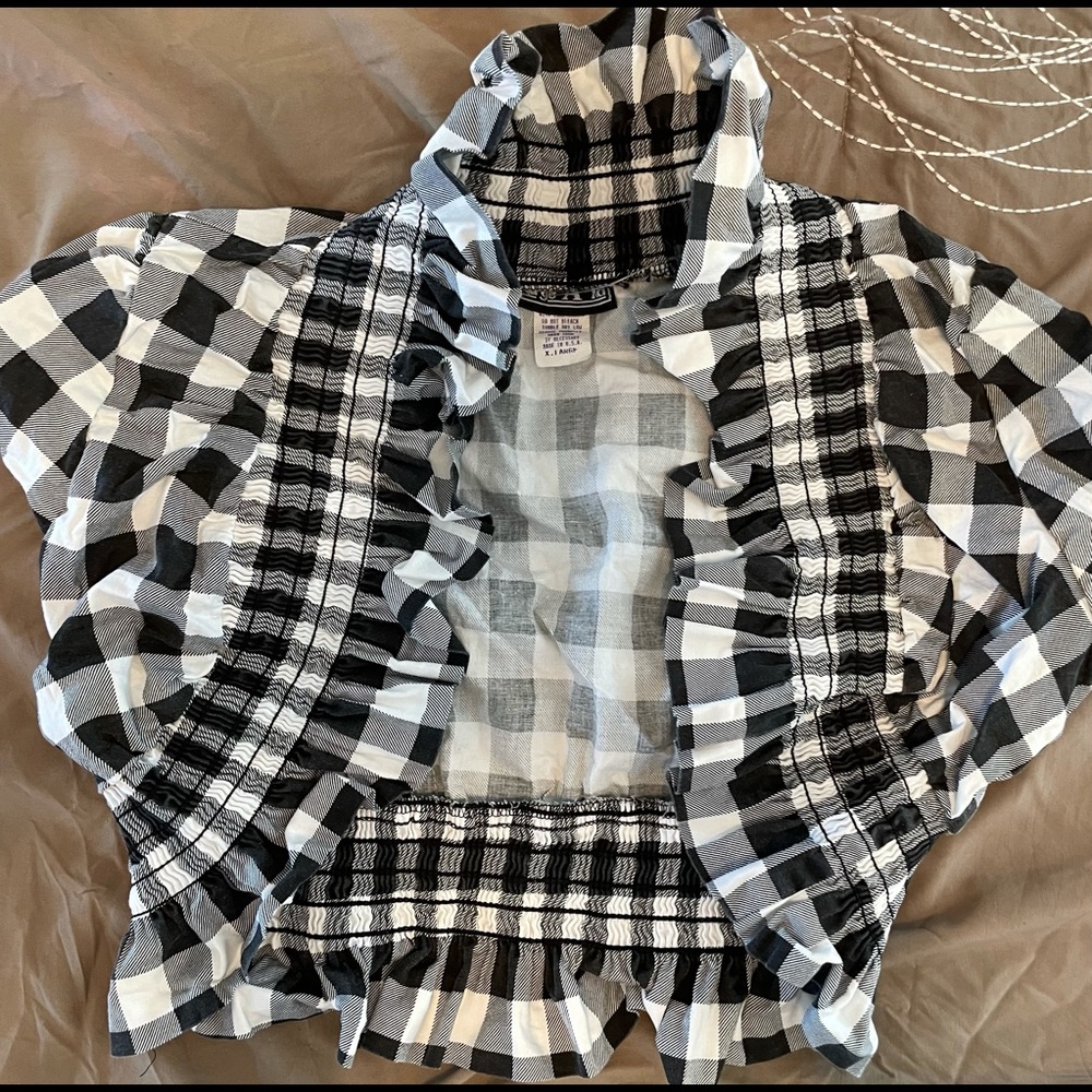 George A lta Black and white XL cardigan